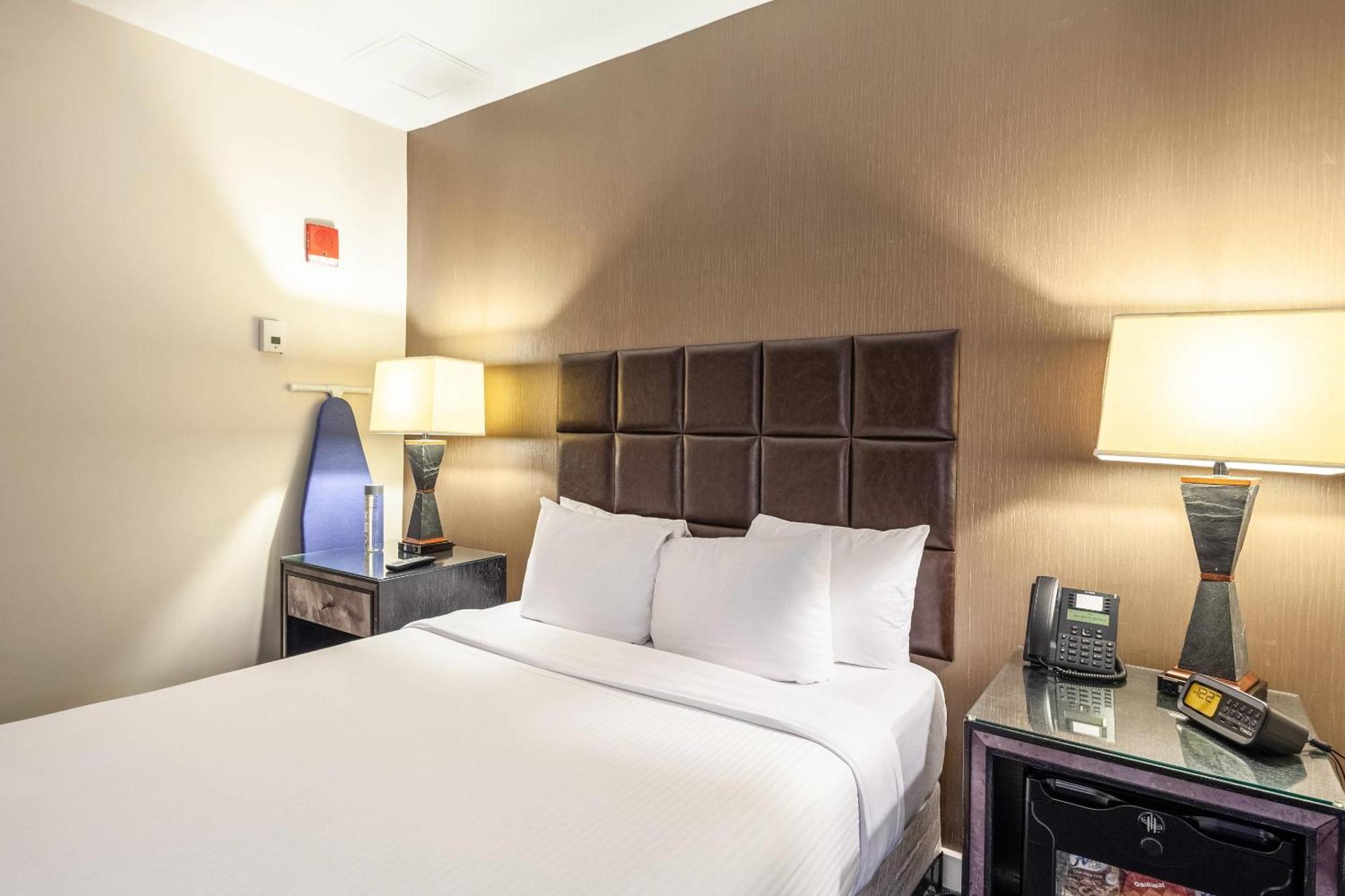 The Historic Blue Angel Lexington Ave, Ascend Collection Hotel New York